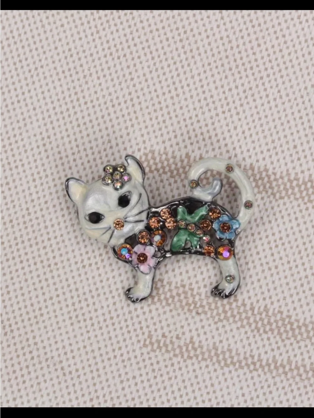 White Enamel Cat Brooch with Multicolor Crystal Flowers - Elegant Pet-Themed Pin